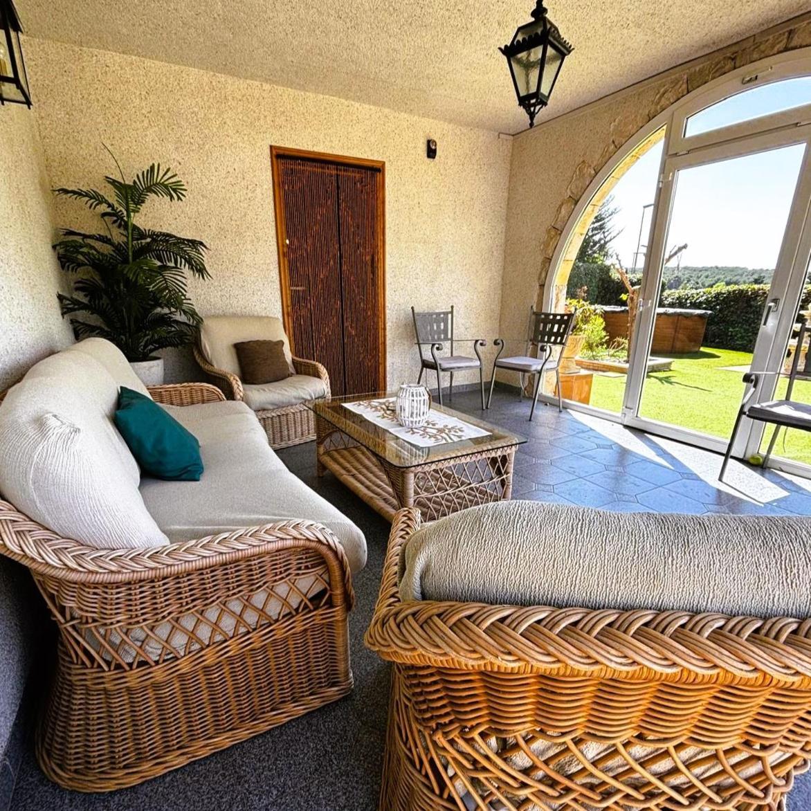 Family House - La Mora Beach - تاراغونا المظهر الخارجي الصورة
